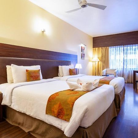 The Woodrose Hotel Bangalore Luaran gambar