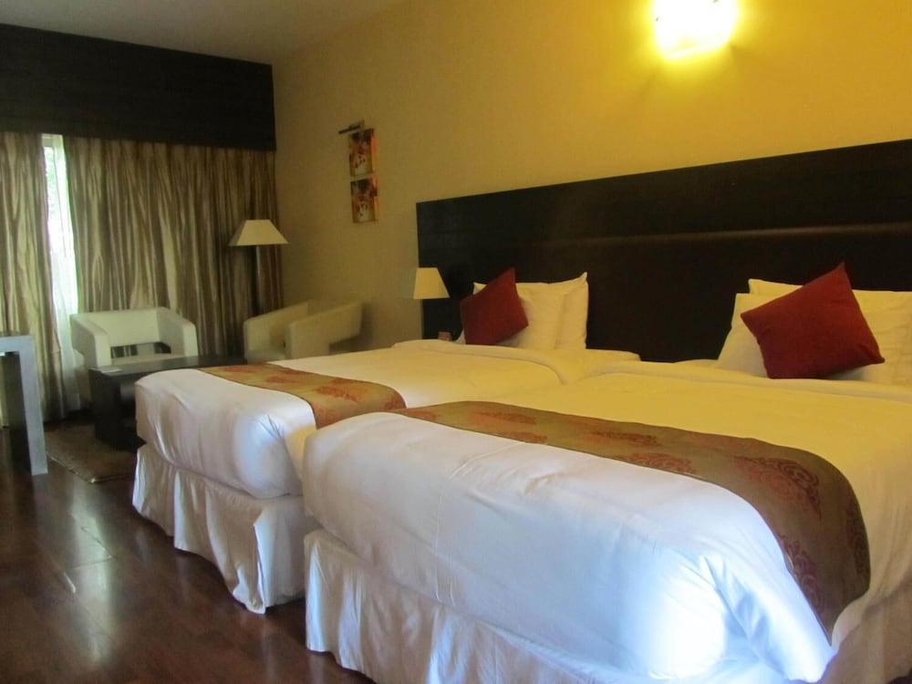 The Woodrose Hotel Bangalore Luaran gambar