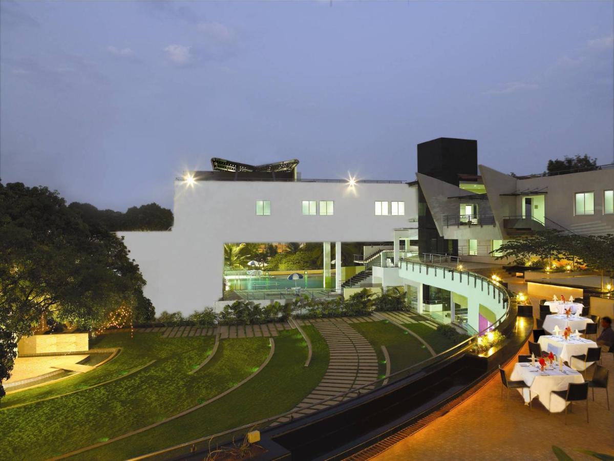 The Woodrose Hotel Bangalore Luaran gambar