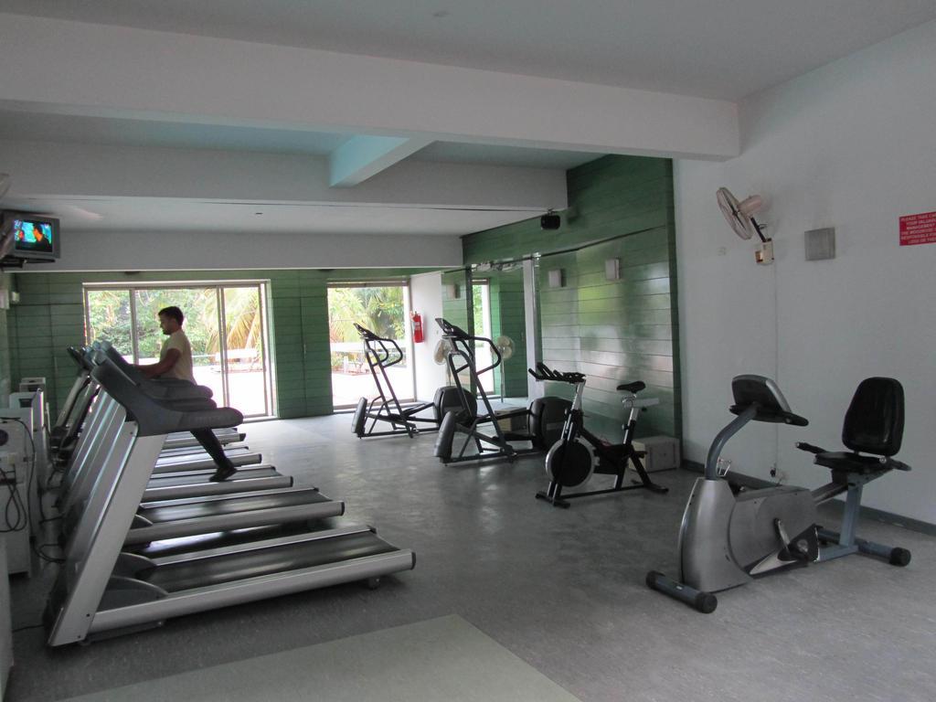 The Woodrose Hotel Bangalore Luaran gambar