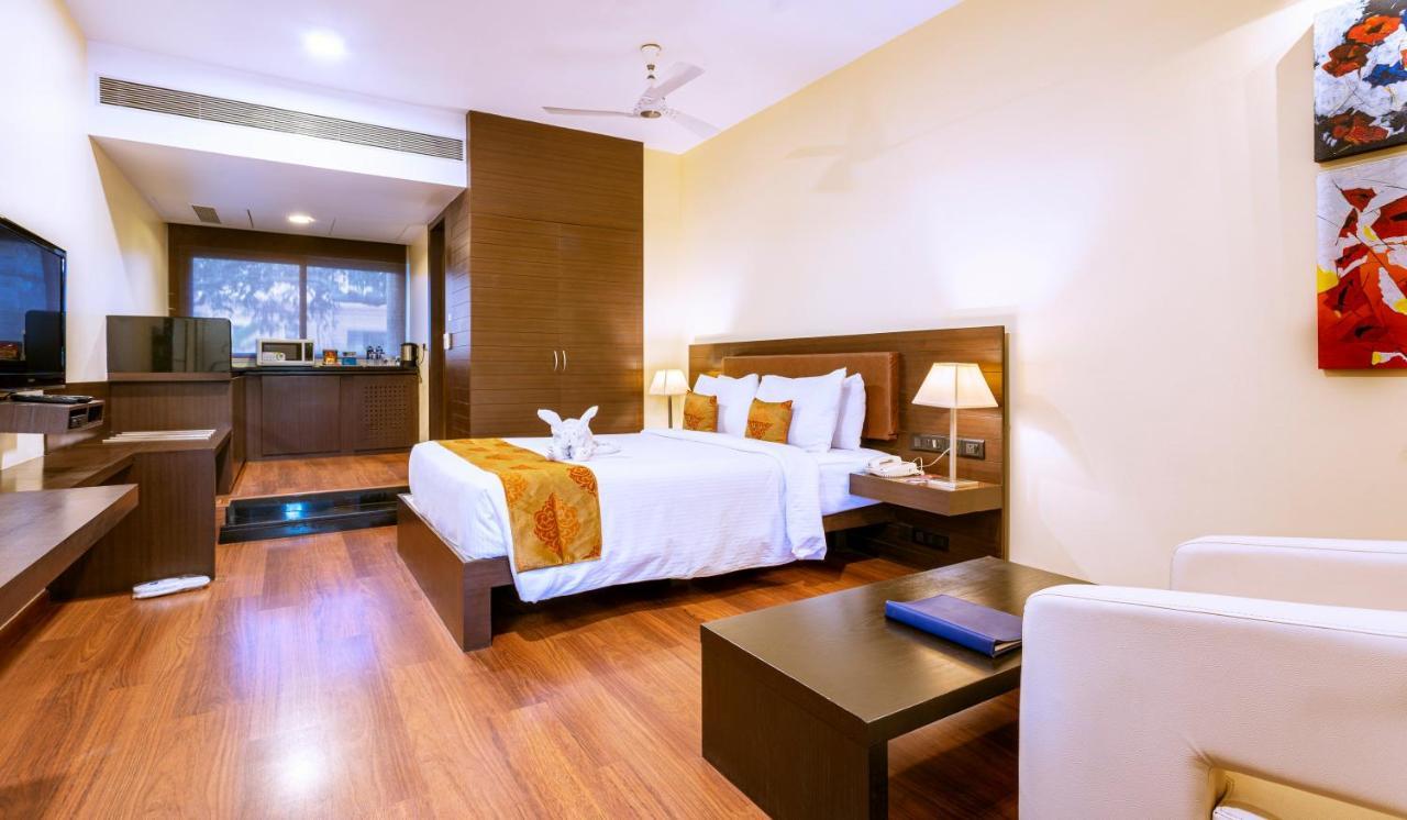 The Woodrose Hotel Bangalore Luaran gambar